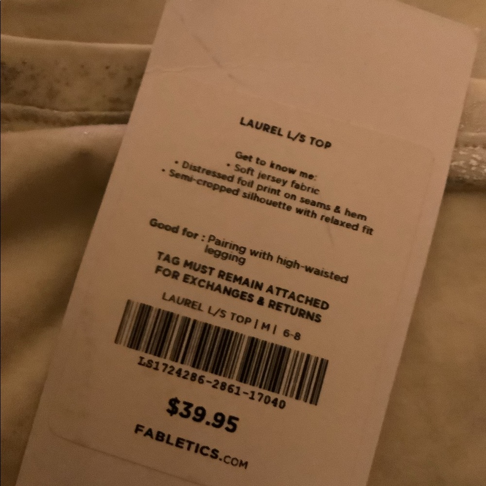 Women’s NWT Fabletics Cropped LS Pullover - Picture 5 of 5